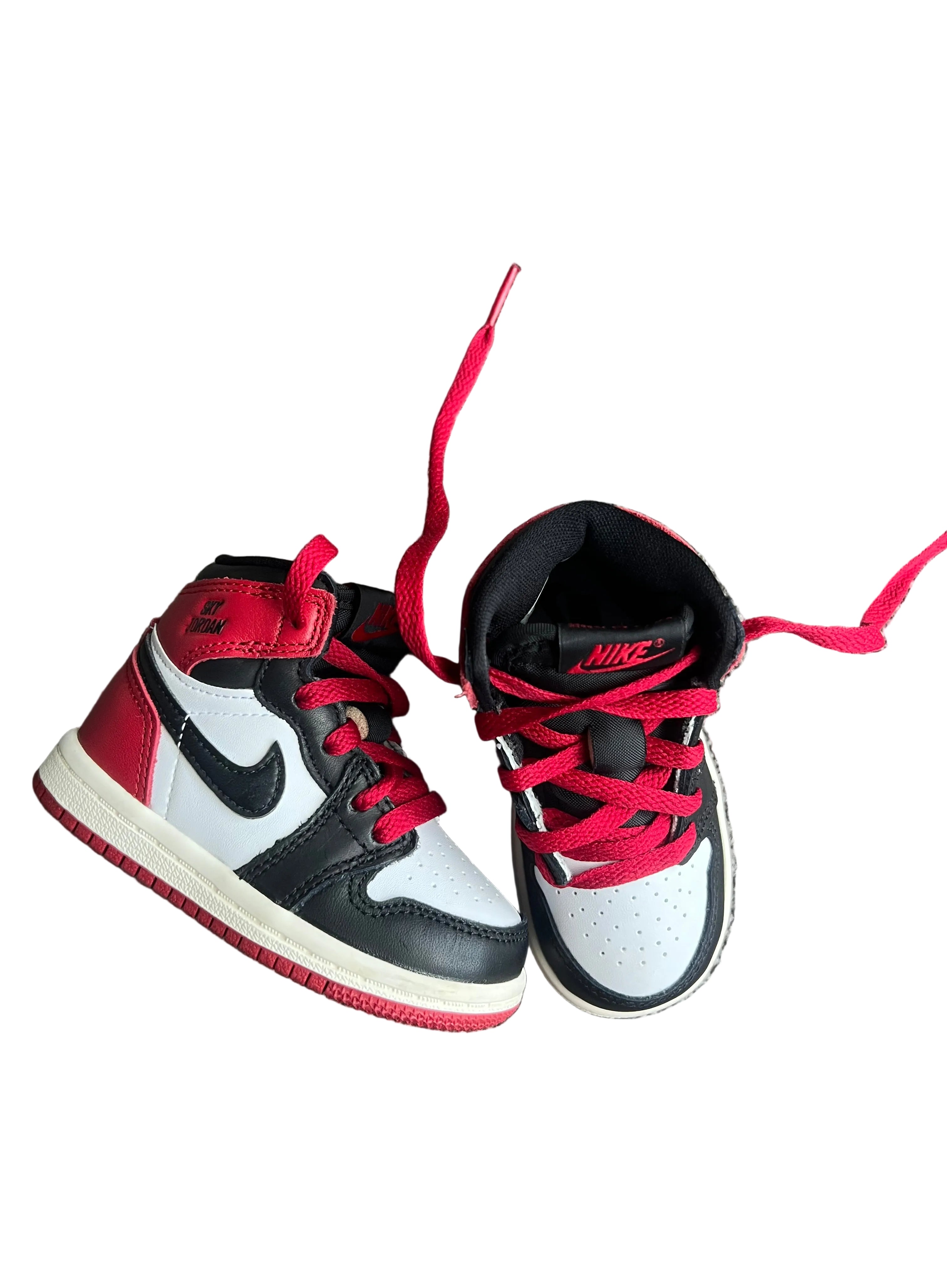 Jordan “sky high” 1s (5c)